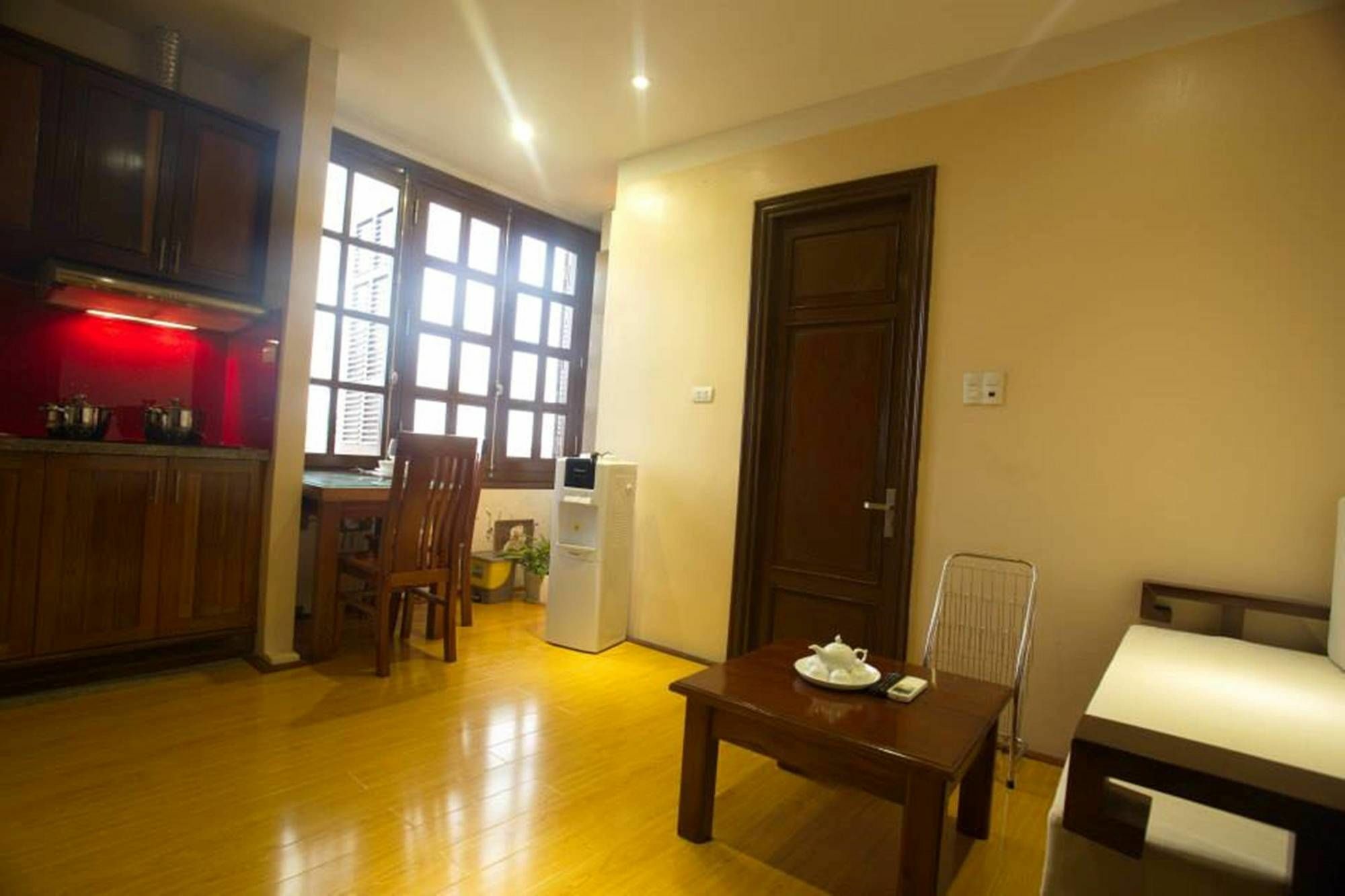Poonsa Nguyen Phong Sac Apartamento Hanói Exterior foto