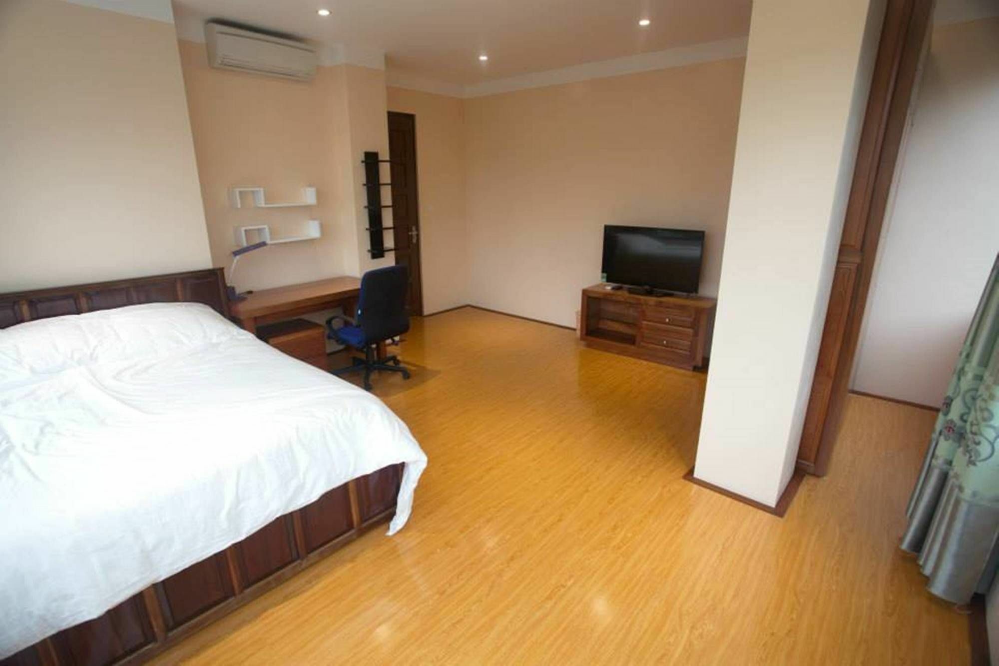 Poonsa Nguyen Phong Sac Apartamento Hanói Exterior foto