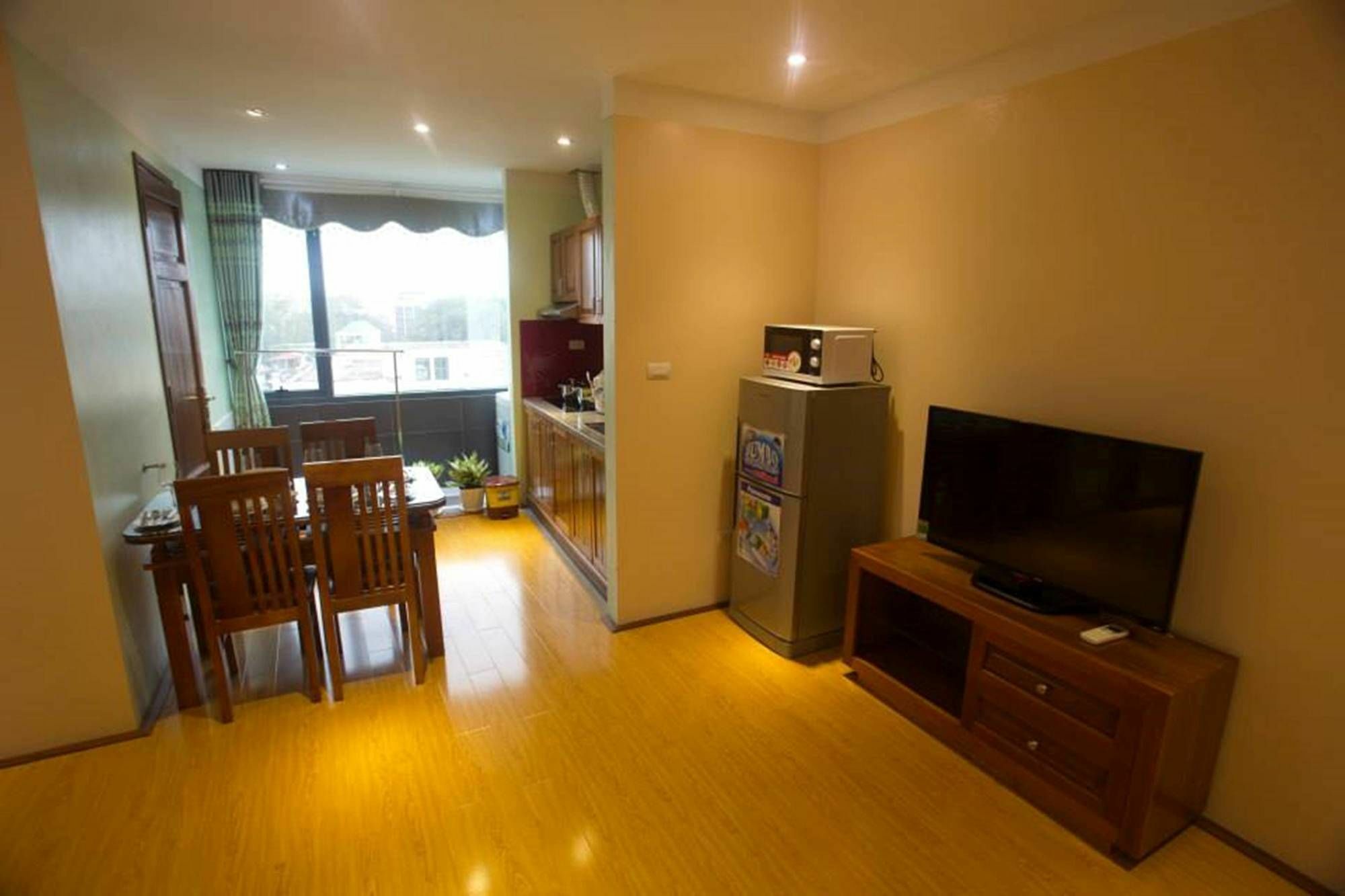 Poonsa Nguyen Phong Sac Apartamento Hanói Exterior foto