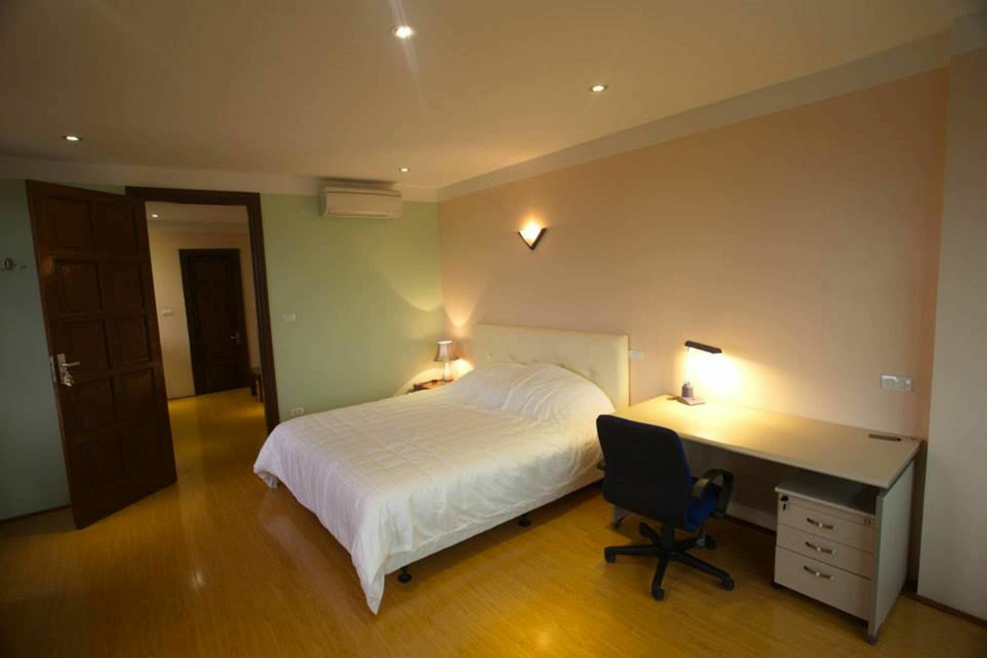 Poonsa Nguyen Phong Sac Apartamento Hanói Exterior foto